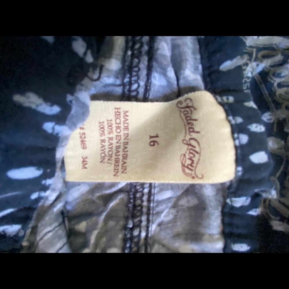 Shorts - Picture 3 of 3